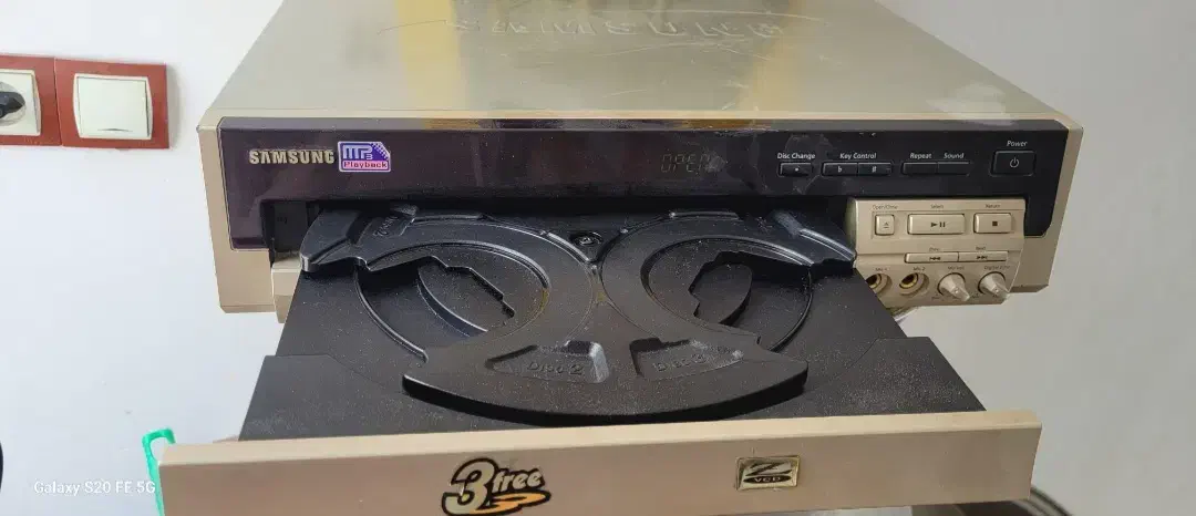 CD سامسونگ دیسک۳تایی|پخش‌کننده DVD و ویدیو|سلماس, |دیوار