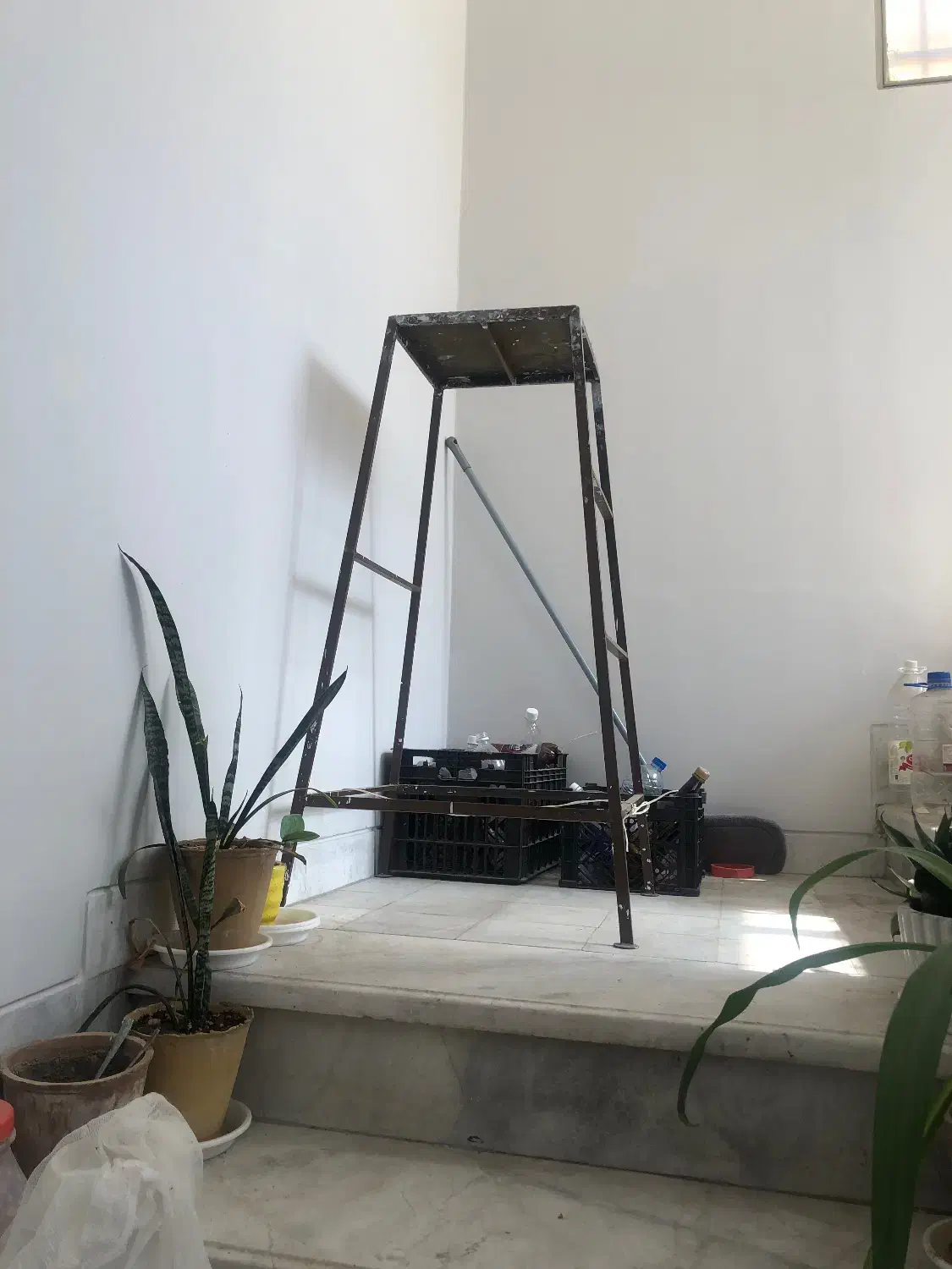 چهار پایه آهنی|مصالح و تجهیزات ساختمان|اصفهان, بوستان ناژوان|دیوار