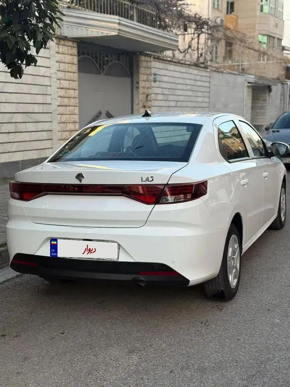 تارا ۴۰۳  ۶ دنده دنده ای|خودرو سواری و وانت|ساری, |دیوار