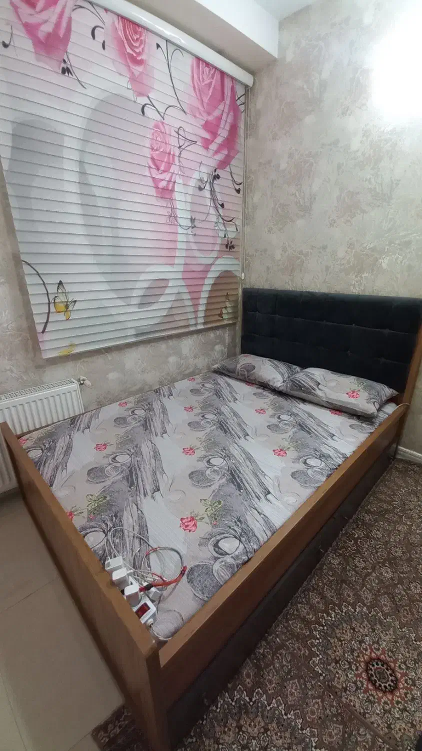 تخت خواب دونفره،بسیار نو|تخت و سرویس خواب|تهران, بلورسازی|دیوار