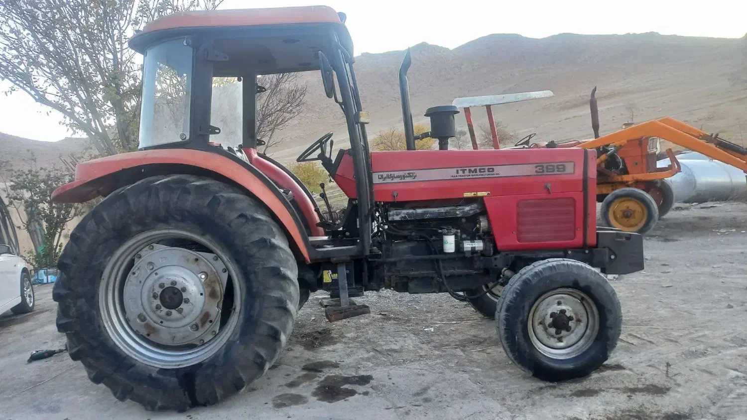 تراکتور ۳۹۹ تک مدل ۹۳|خودرو سنگین|میلاجرد, |دیوار