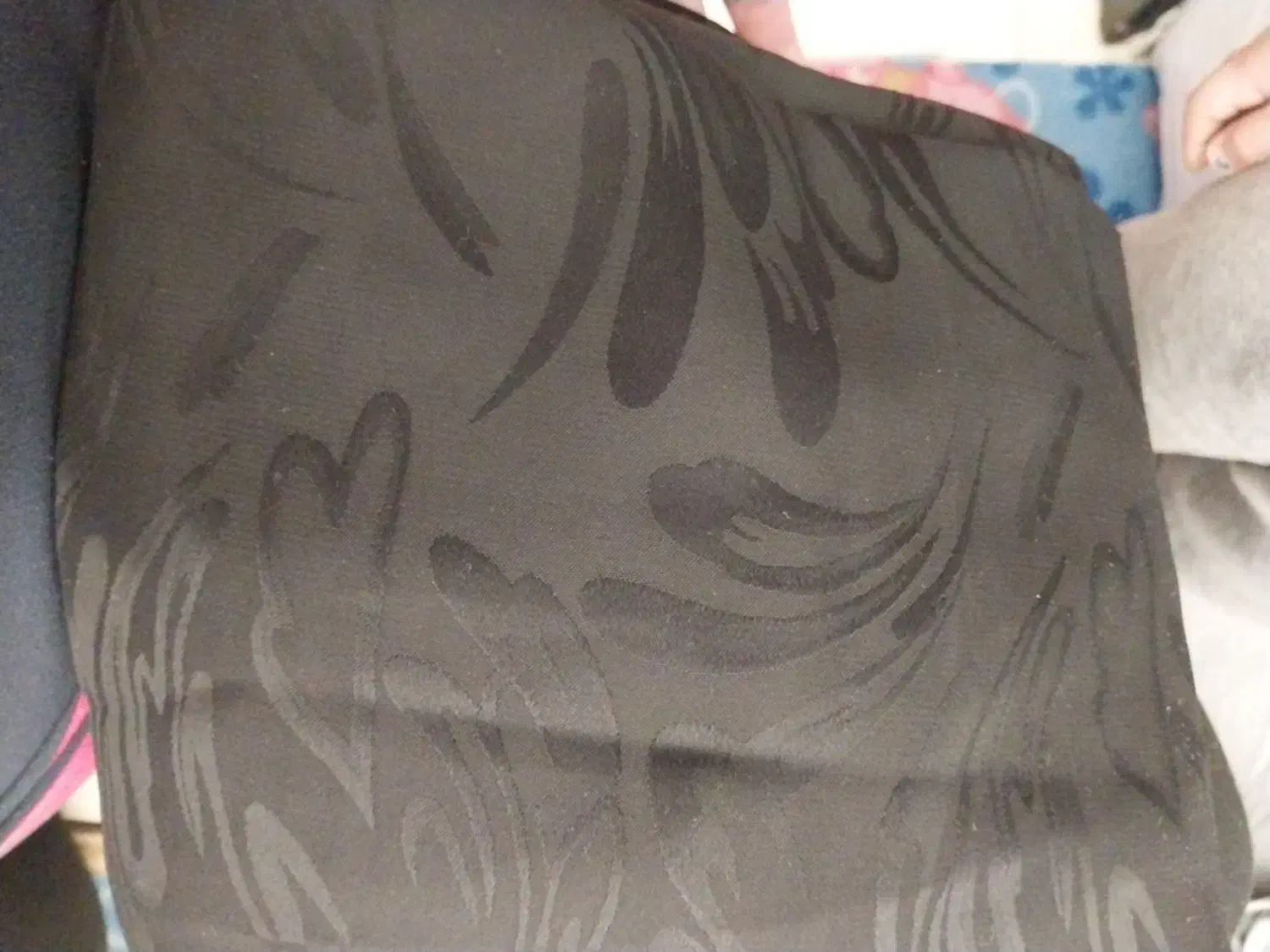 چادر مشکی نو دوخته شده|لباس|شیروان (خراسان), |دیوار