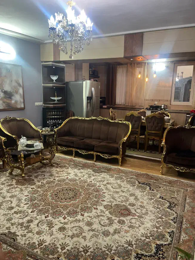 خانه ویلایی در سه طبقه (دو طبقه رو پیلوت)|فروش خانه و ویلا|زنجان, |دیوار