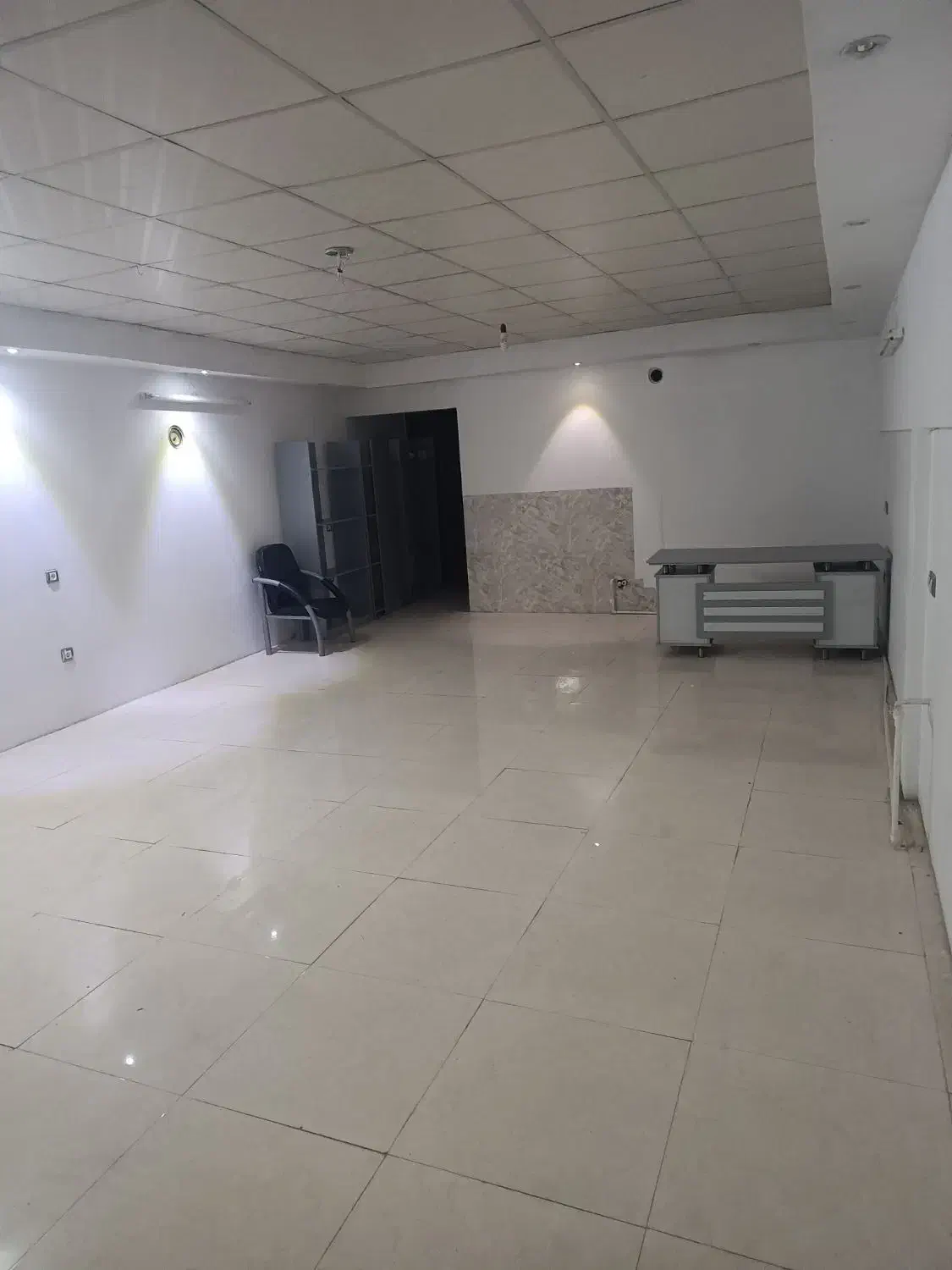 سالن جهت ناخن وآرایشگاه و یا خیاطی|اجارهٔ دفتر کار، اتاق اداری، مطب|زنجان, |دیوار