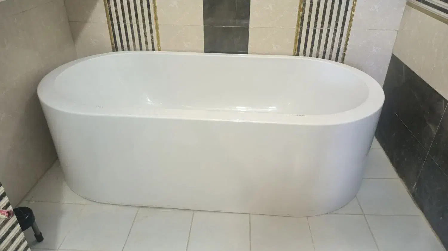 وان حمام بزرگ|لوازم حمام|مشکیندشت, |دیوار