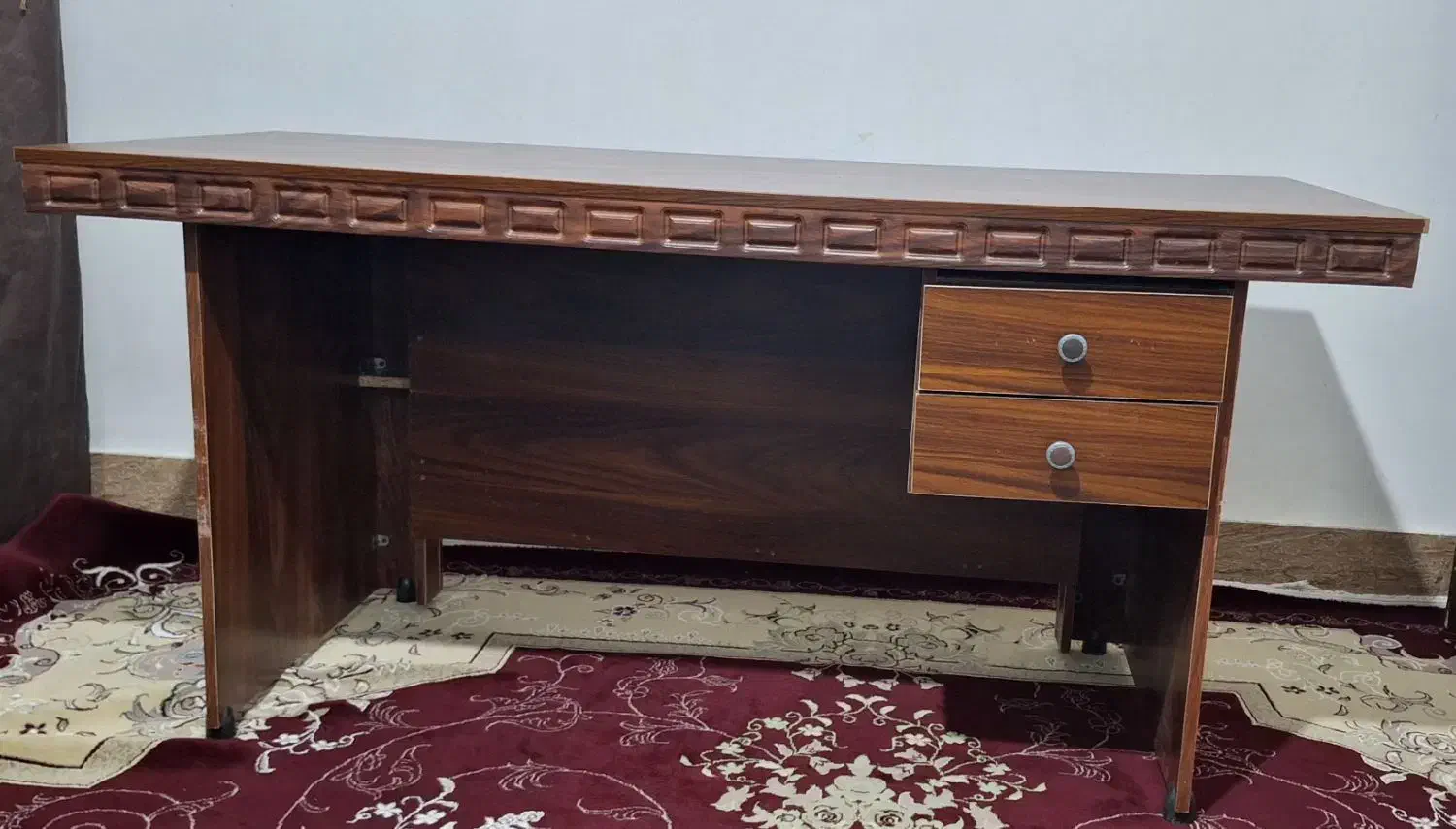 صندلی ومیز|دفتر کار|کوهدشت, |دیوار