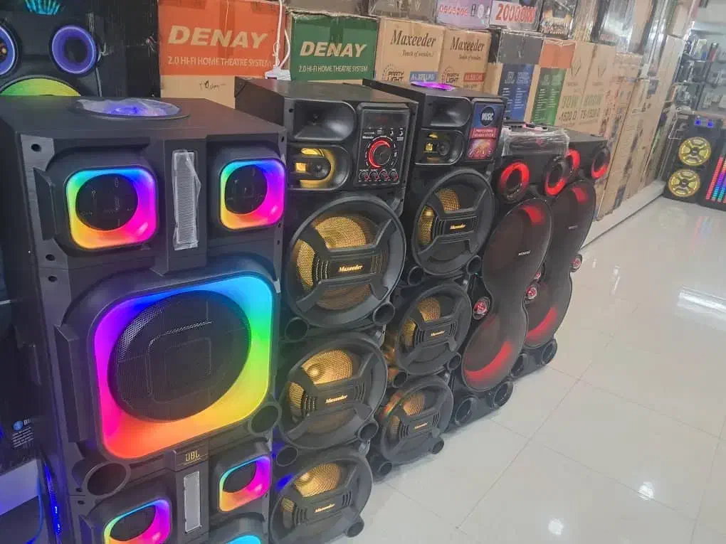 اسپیکر بلند قامت با تخفیفات ویژه|پخش‌کننده همراه|اصفهان, مصلی|دیوار