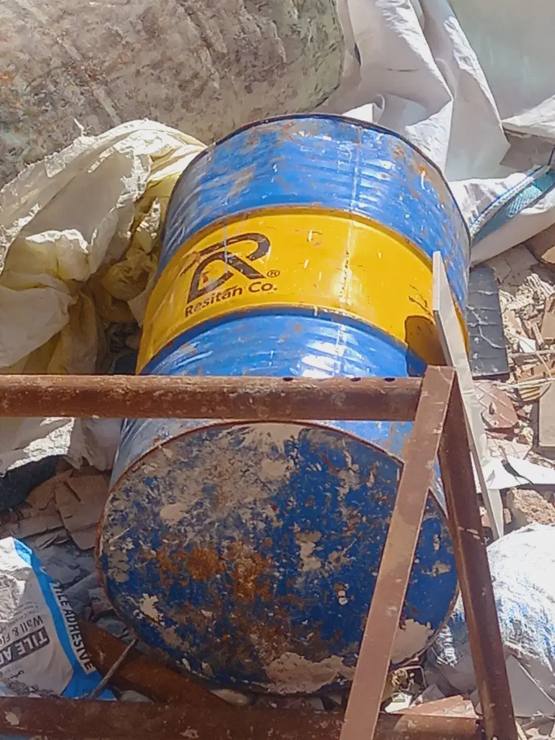 بشکه|ظروف نگهدارنده، پلاستیکی، یکبارمصرف|زنجان, |دیوار