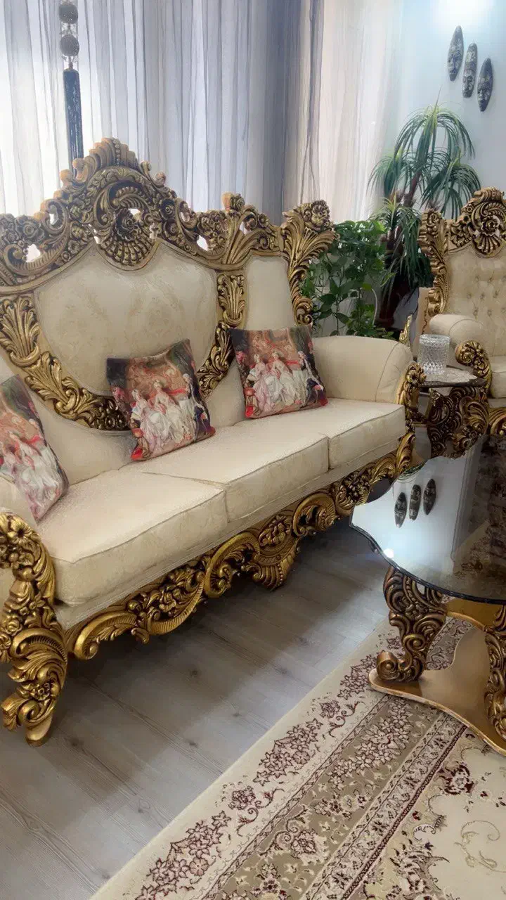 فروش مبل نه نفره‌ همراه با میز ناهارخوری|مبلمان خانگی و میز عسلی|شیراز, معالی‌آباد|دیوار