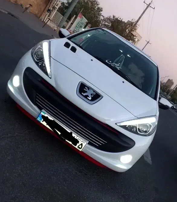 راننده هستم با ۲۰۷ پانا|خدمات حمل و نقل|تبریز, |دیوار