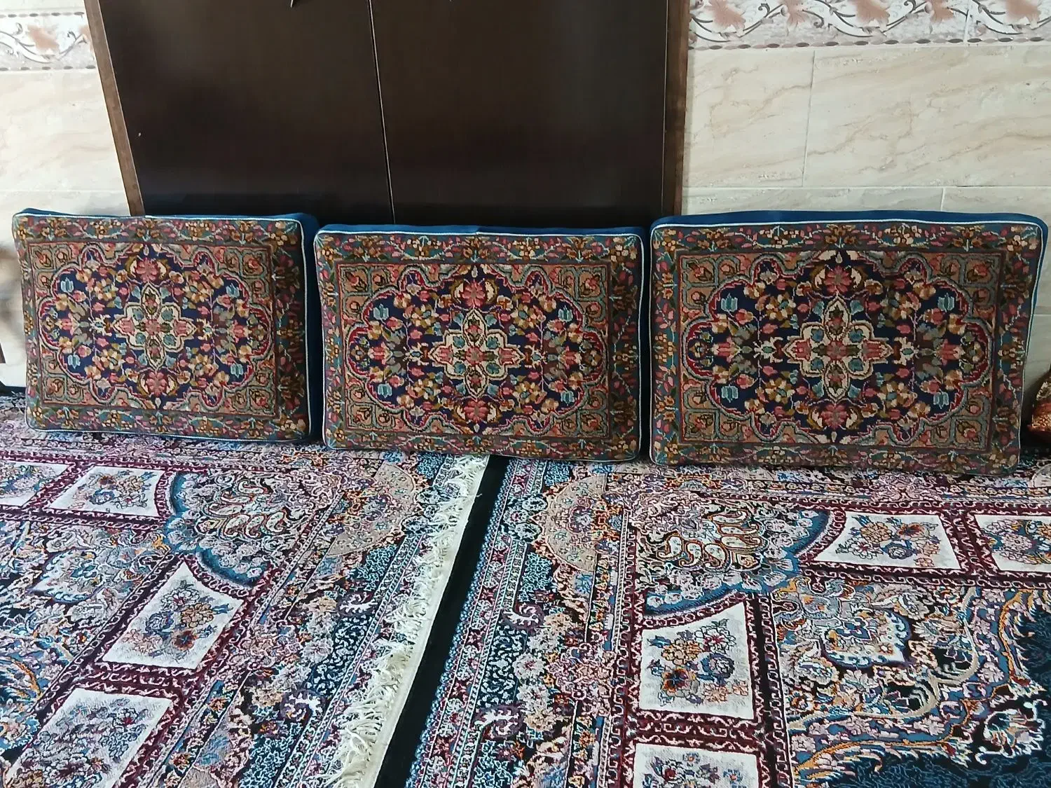 پشتی قالی دست باف|پشتی|کرمان, |دیوار