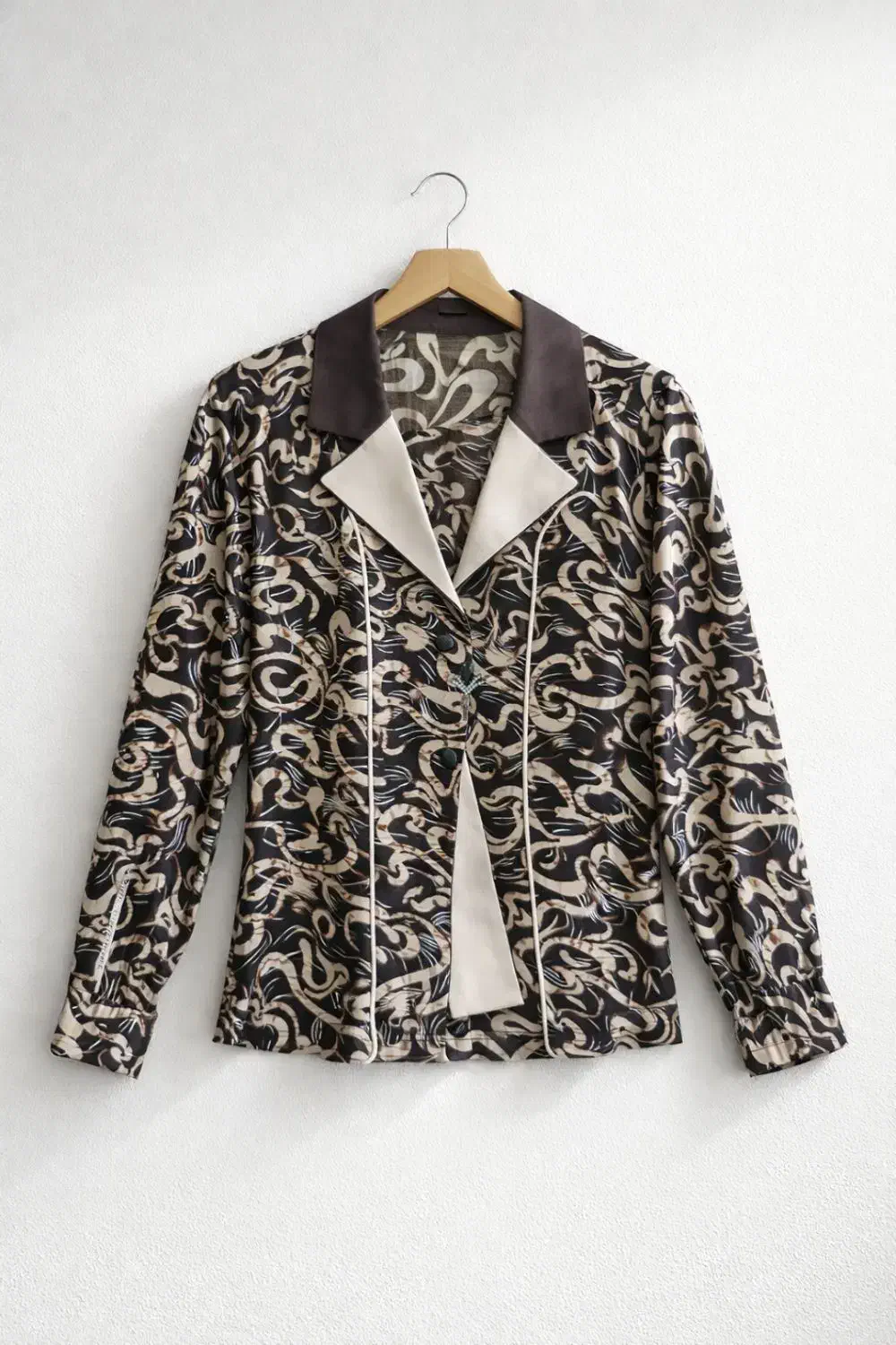 لباس مجلسی|لباس|اصفهان, شاهد|دیوار