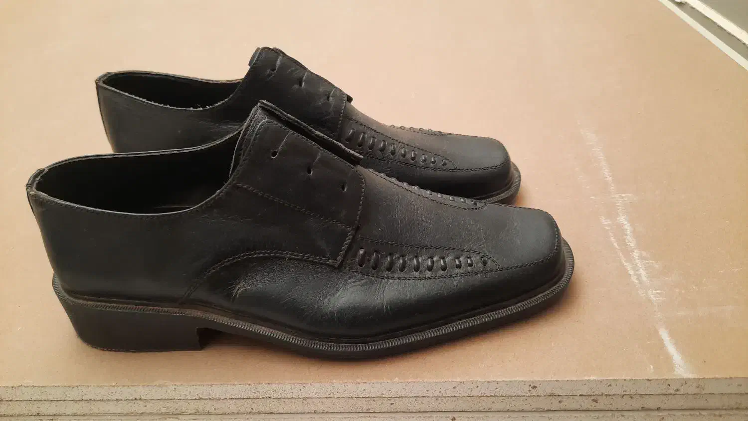 وسایل شخصی(کفش)|کیف، کفش، کمربند|تربت جام, والفجر|دیوار