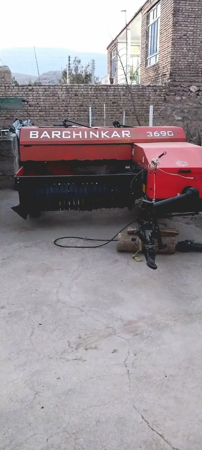 بیلر برچینکار با گره زن آلمانی پرس زن کاه و یونجه|ماشینآلات صنعتی|ایواوغلی, |دیوار