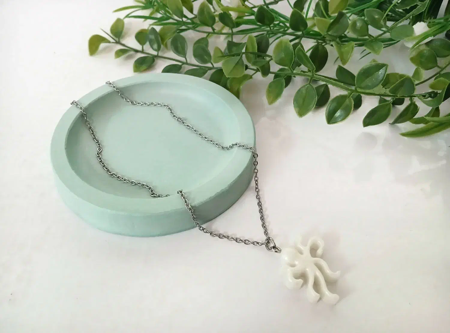 رزین|جواهرات|دامغان, |دیوار