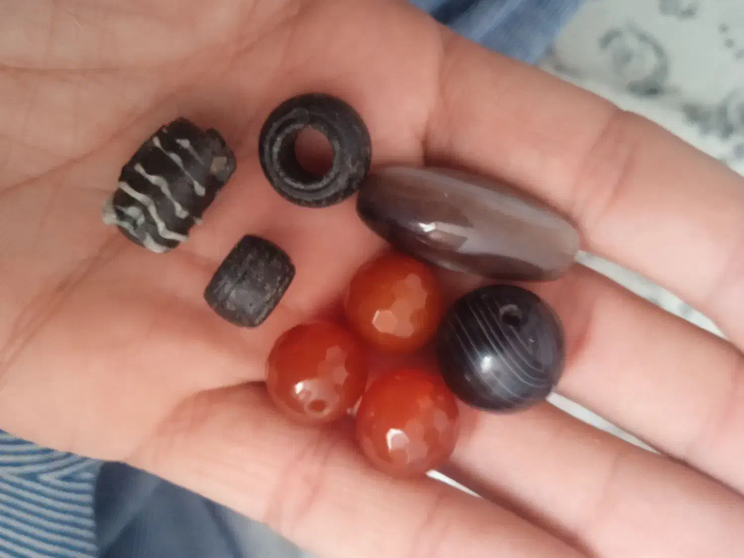 تعدادی مهره|کلکسیون اشیاء عتیقه|کرمان, |دیوار