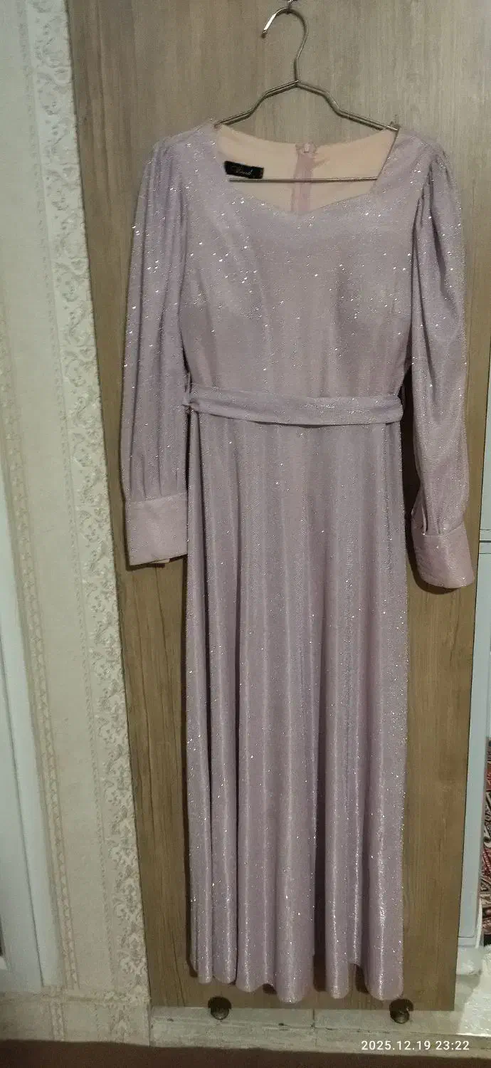 لباس مجلسی نوزیبا|لباس|هشتگرد, فاز ۱ مهستان|دیوار