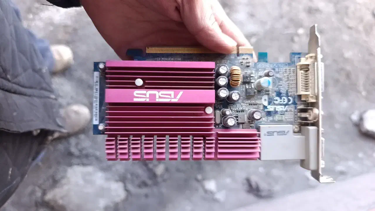 کارت گرافیک|قطعات و لوازم جانبی رایانه|زرند, |دیوار