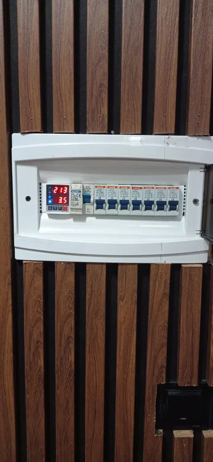 برقکار سیمکش نورپردازی اتصال یابی|خدمات پیشه و مهارت|تبریز, |دیوار