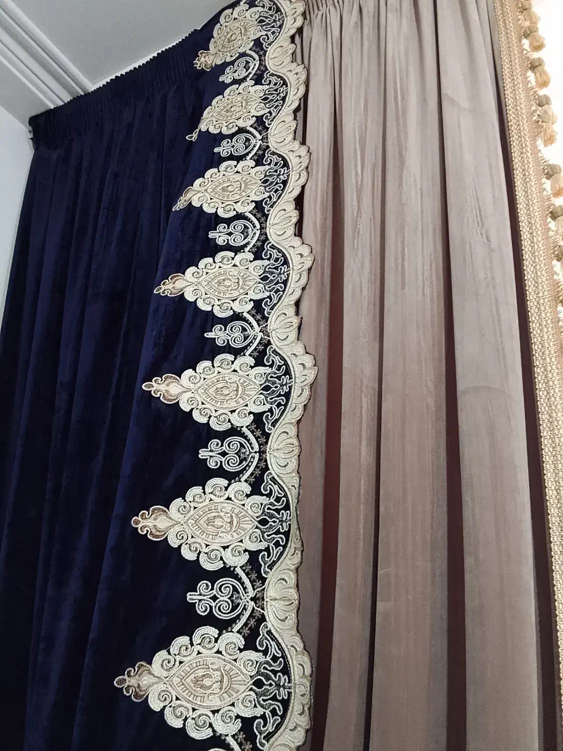 دستک پرده|پرده، رانر، رومیزی|تربت‌حیدریه, کوی شهید احمدزاده ملکی|دیوار