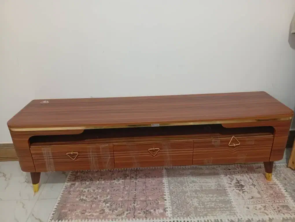 سلام ی عددمیزتلویزیون بفروش میرسد|میز تلویزیون|صومعه‌سرا, |دیوار