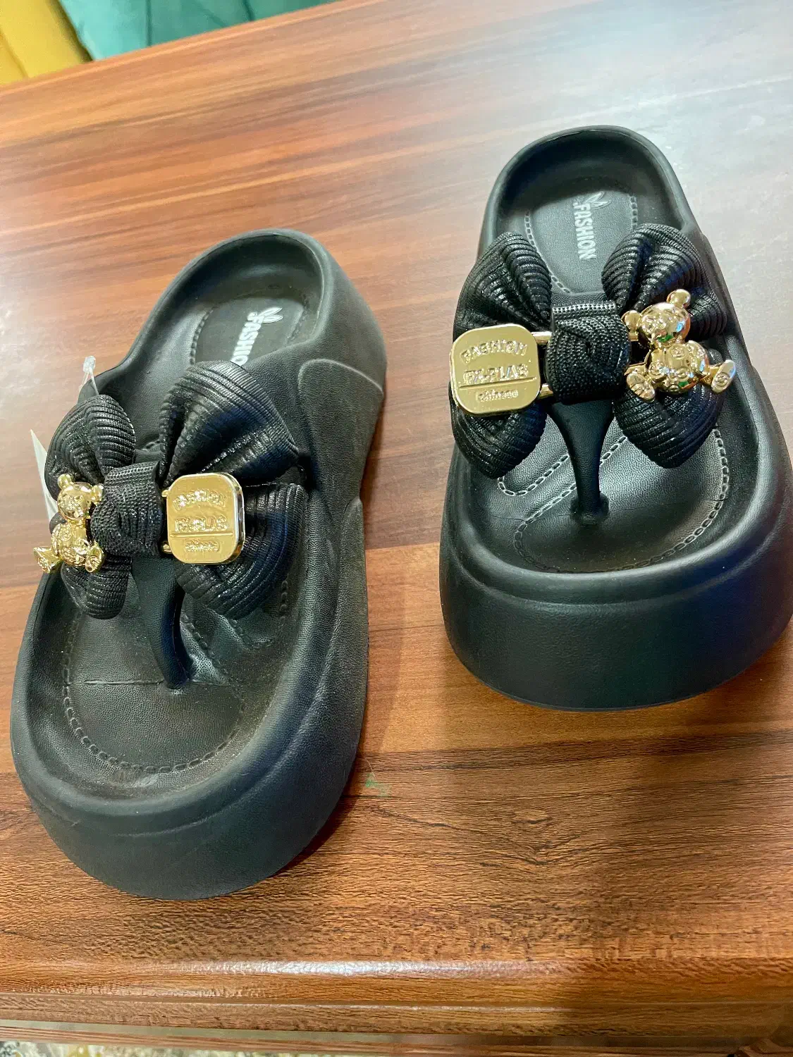 دمپایی عروسکی|کیف، کفش، کمربند|ارومیه, |دیوار