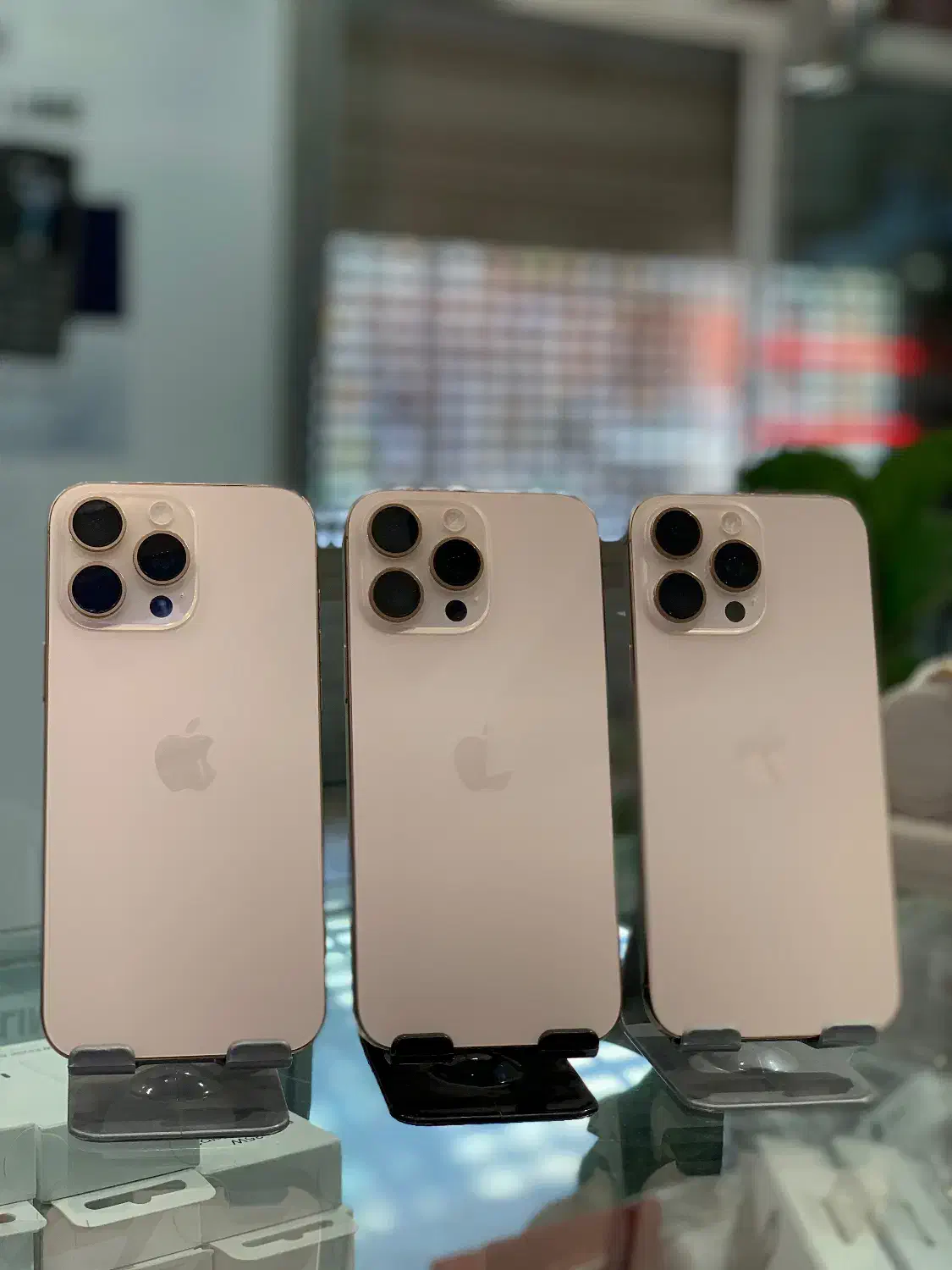 ایفون ۱۶ پرومکس با گارانتی و بدون گارانتی|موبایل|اراک, |دیوار