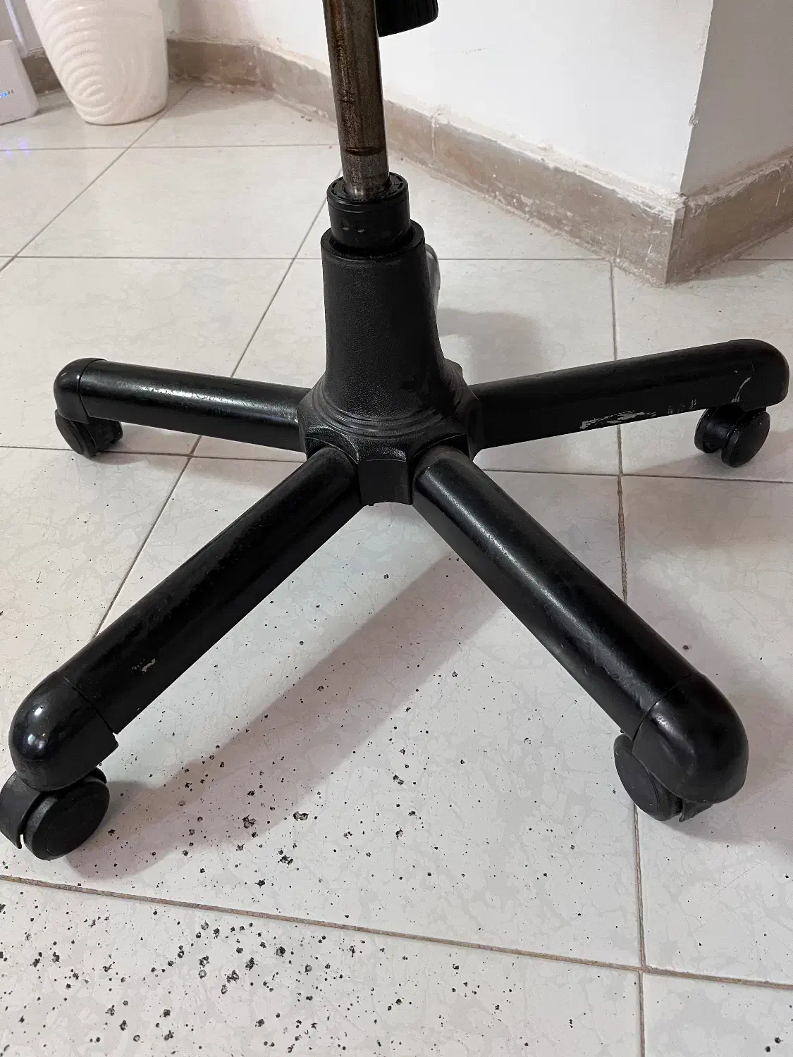 صندلی اداری|دفتر کار|مشهد, نیروی هوایی|دیوار