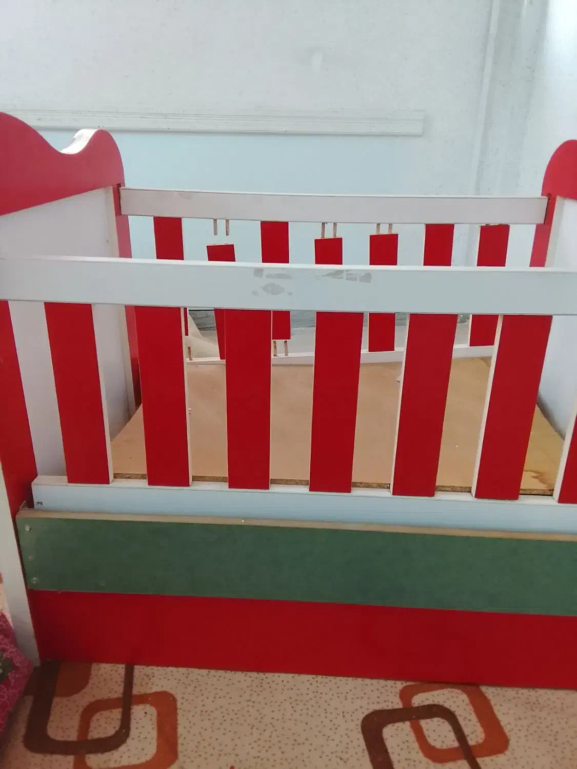 تخت|تخت و سرویس خواب|مینودشت, |دیوار