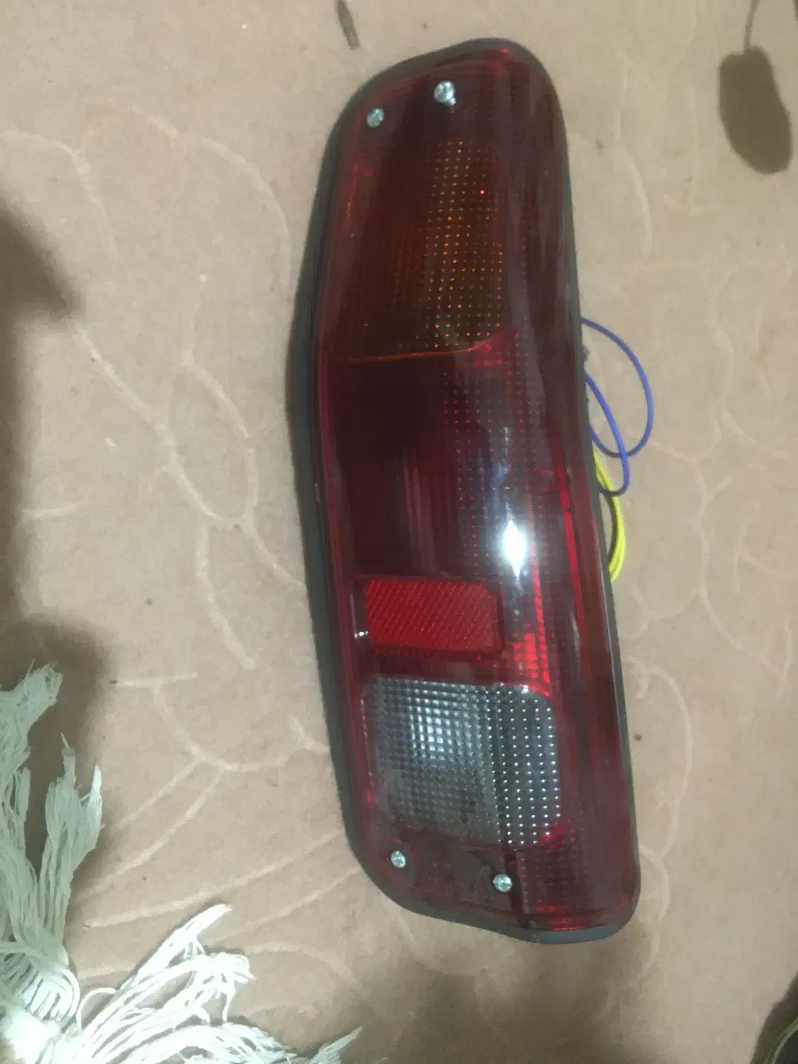 دو جفت چراغ جلو و دو جفت چراغ عقب پیکان|قطعات یدکی و لوازم جانبی|لوندویل, |دیوار