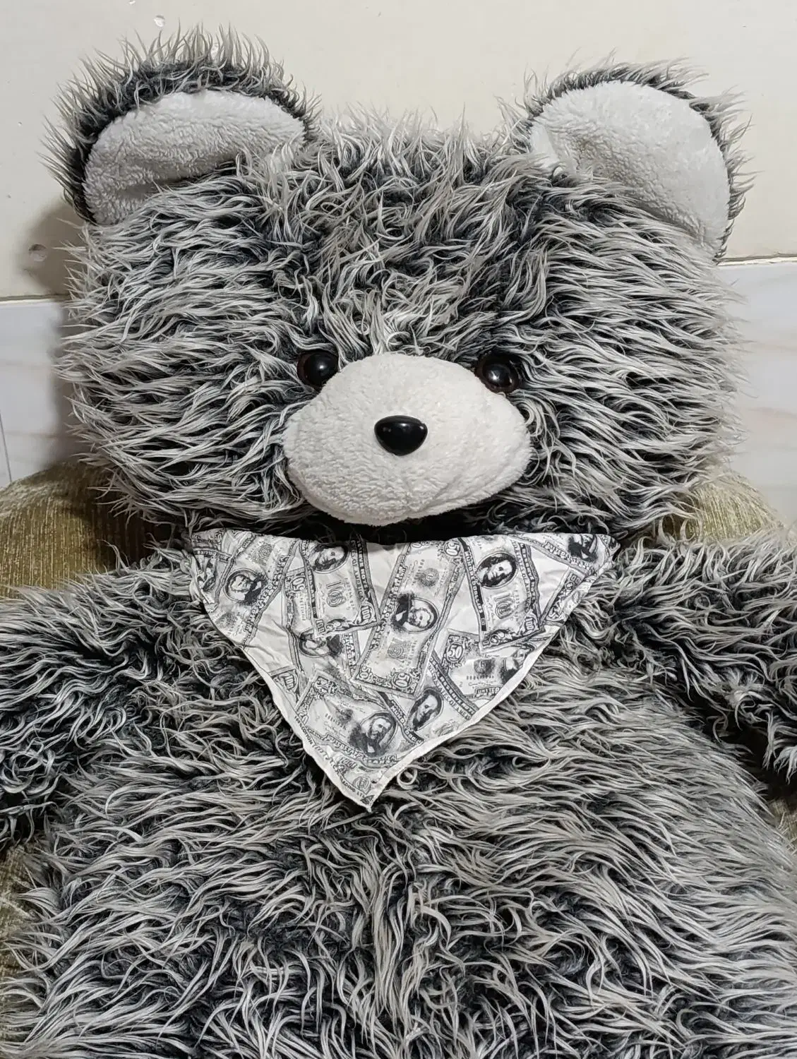 عروسک خرسی بزرگ|اسباب‌‌بازی|شیراز, کوشک میدان|دیوار