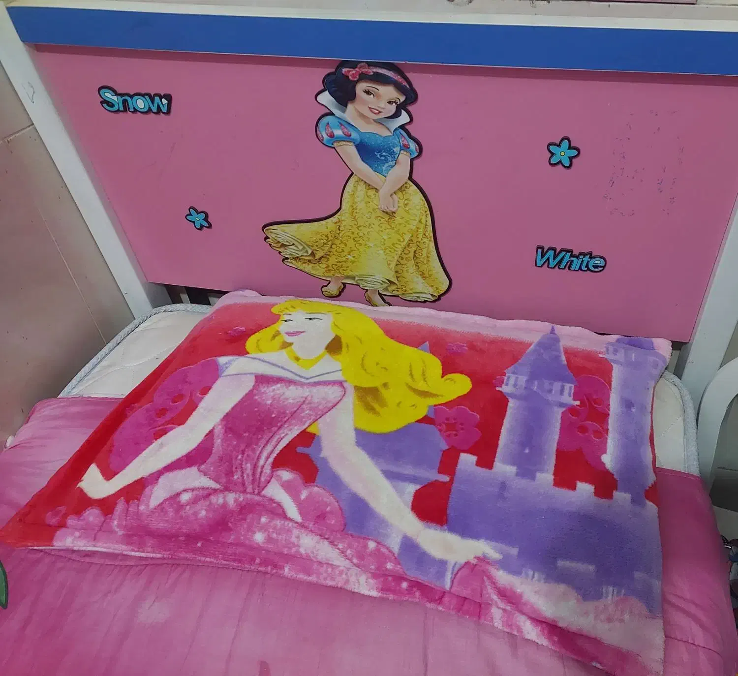 تخت کودک|تخت و صندلی بچه|دهدشت, |دیوار