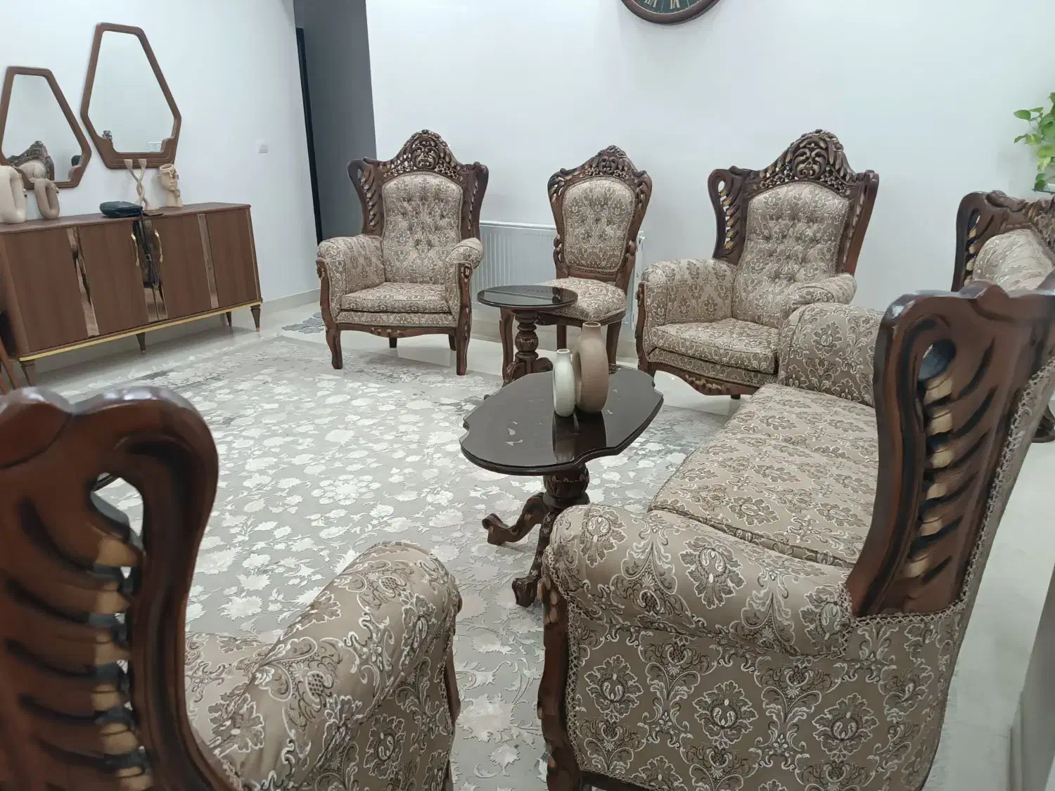 مبل نه نفره همراه با میز tv و اینه کنسول|مبلمان خانگی و میز عسلی|پاوه, |دیوار