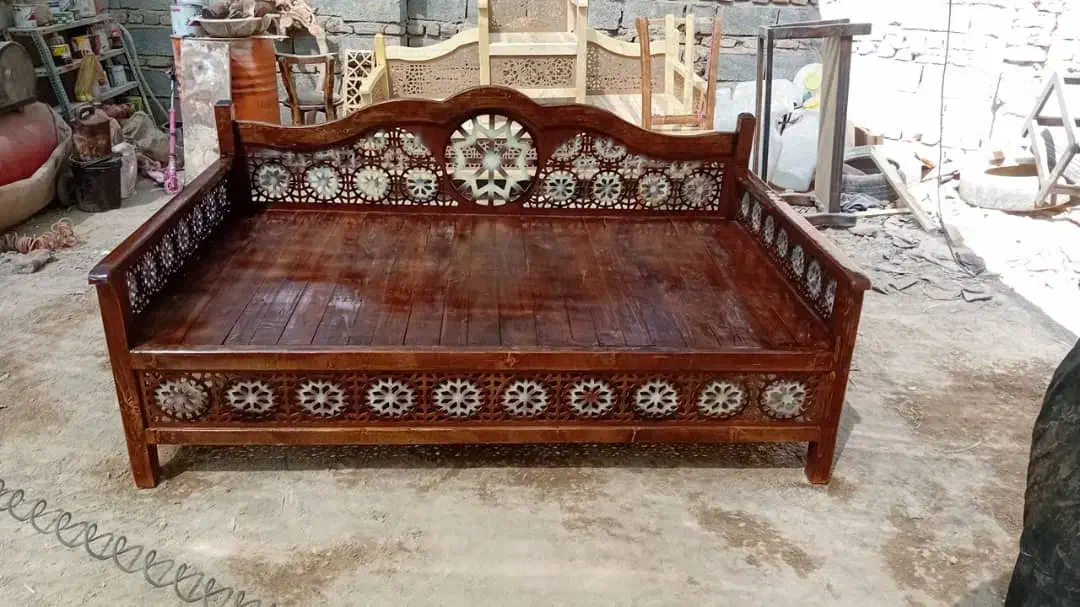 مبل وتخت چوبی تولیدی مریم|مبلمان خانگی و میز عسلی|قشم, |دیوار