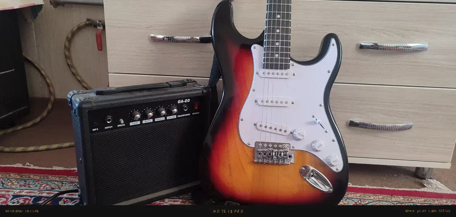 گیتار الکتریکی|گیتار، بیس، امپلیفایر|سبزوار, کاشفی شمالی (دادگستری)|دیوار