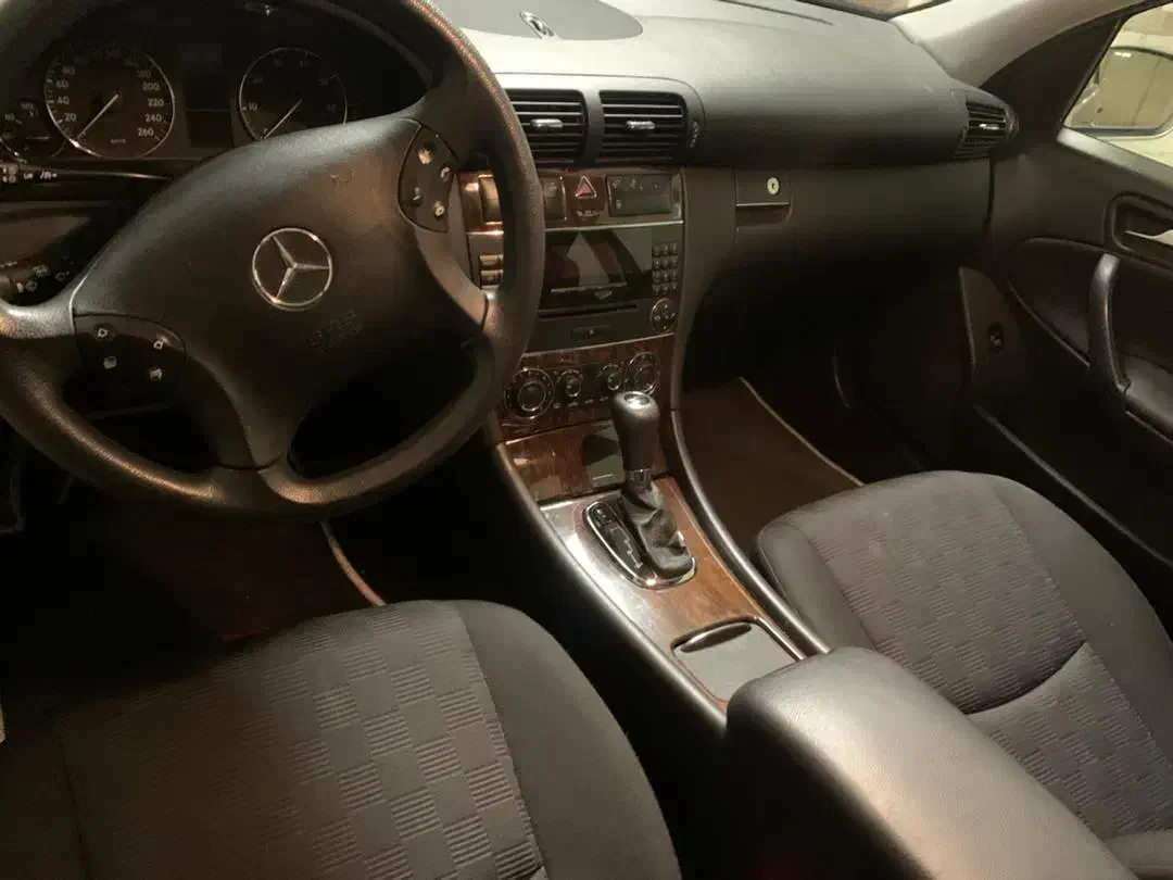 بنز c180 کلکسیونی بدون رنگ کارکرد 84 هزار|خودرو سواری و وانت|تهران, اختیاریه|دیوار