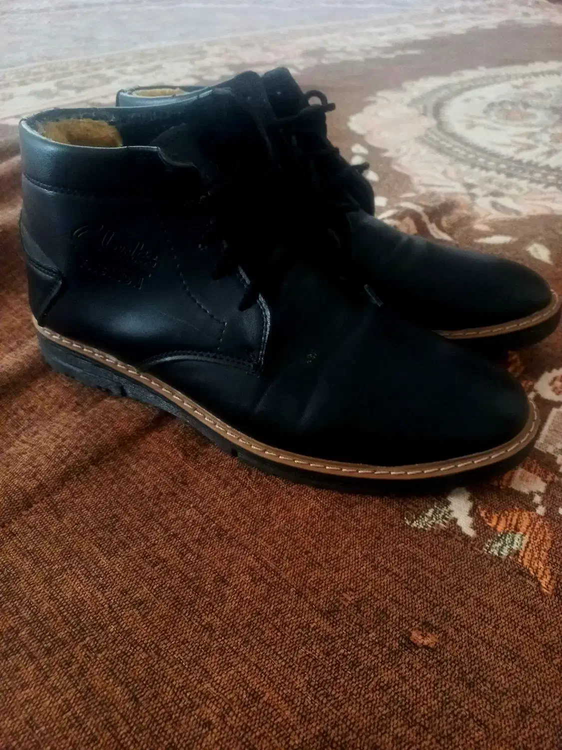 یه جفت کفش اسپرت چرم درحدنو|کیف، کفش، کمربند|خرمآباد, |دیوار