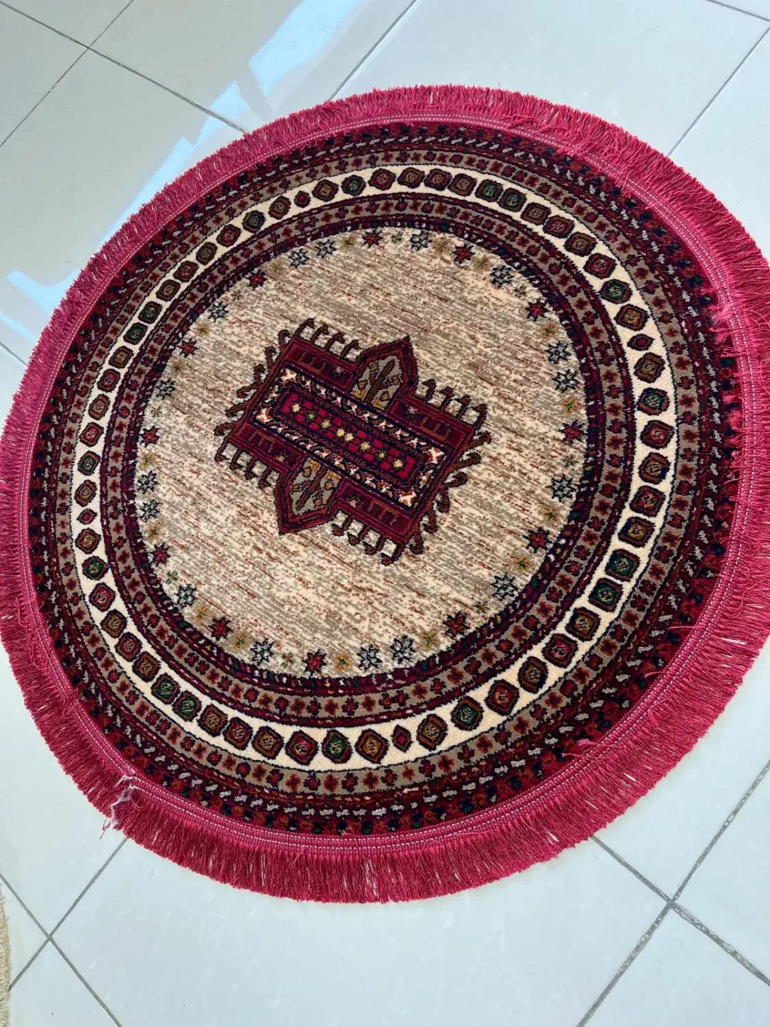 فرش گرد ماشینی جذاب و کاربردی جنس بی سی اف|فرش|شیراز, شهرک جماران|دیوار