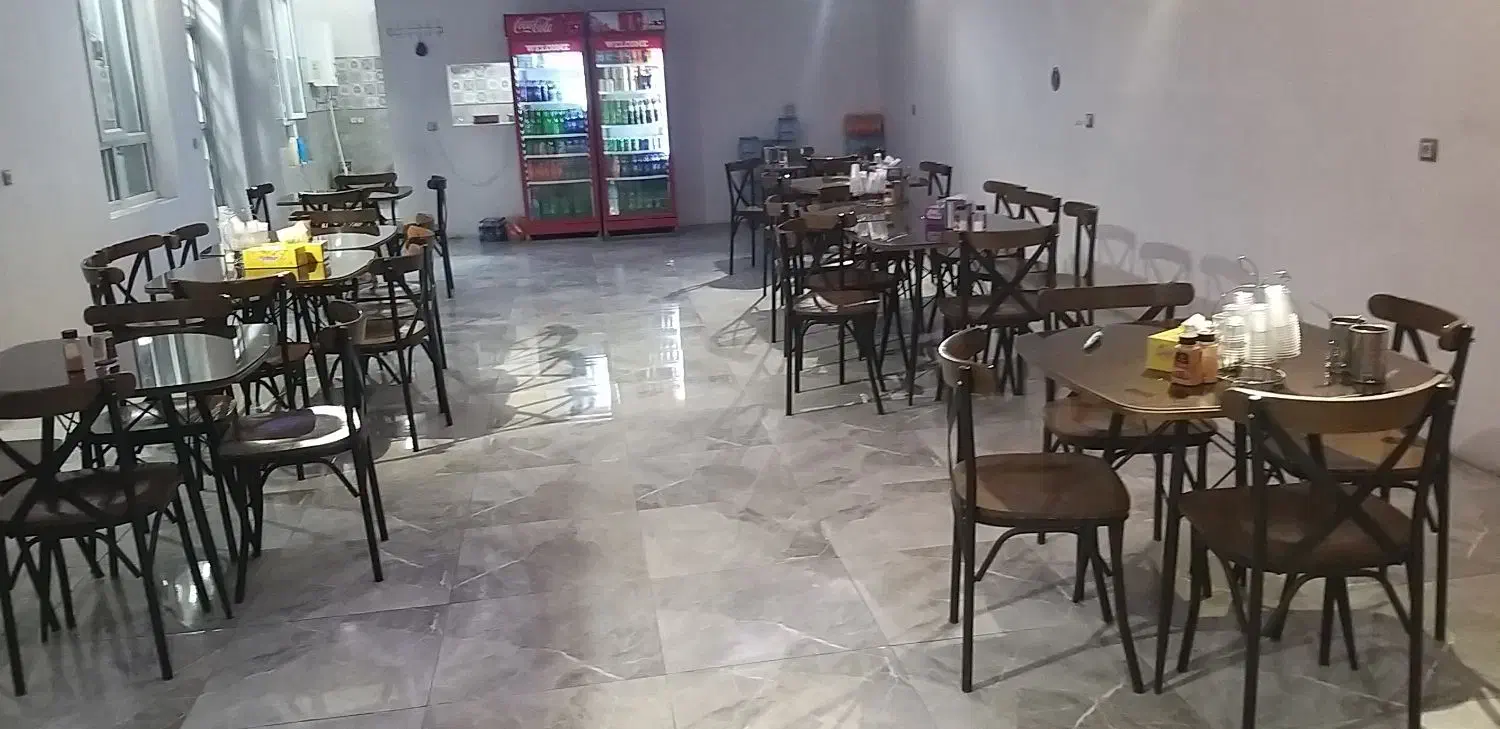 میز و صندلی|کافیشاپ و رستوران|خرمآباد, |دیوار