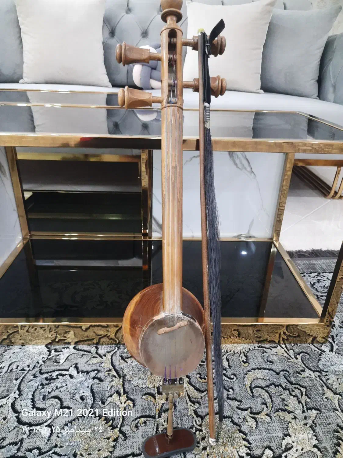 کمانچه شهبازی اصیل|سازهای سنتی|رباطکریم, رباطکریم|دیوار