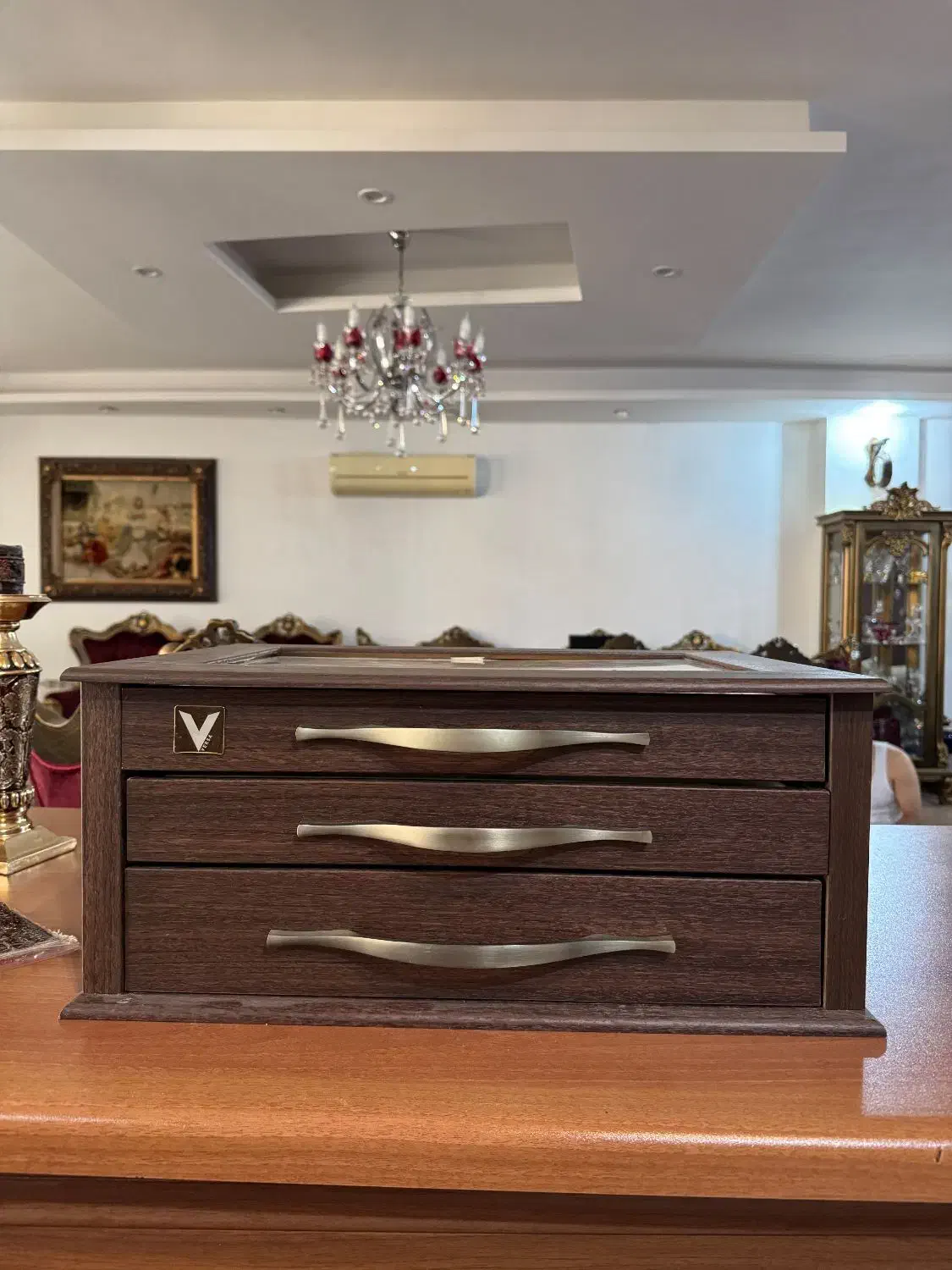 کنسول قاشق و چنگال چوبی سه کشو برند ورسا|ظروف سرو و پذیرایی|مشهد, کوشش|دیوار