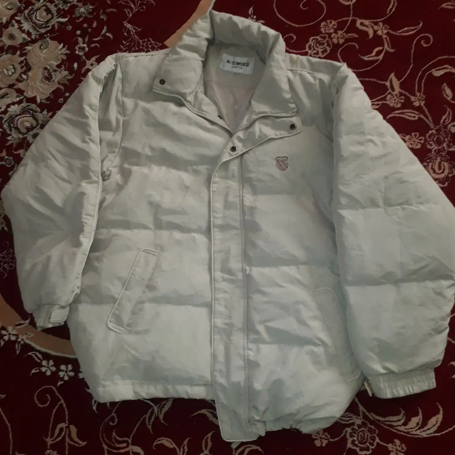 کاپشن  جنس مارک|لباس|تربت‌حیدریه, آغوی|دیوار