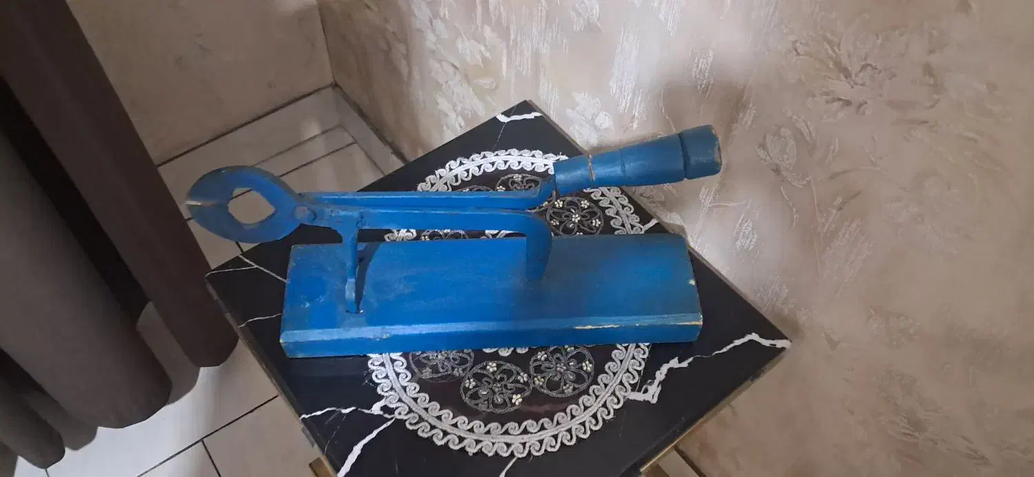 قیچی قند|ظروف پخت‌وپز|تهران, خاک سفید|دیوار