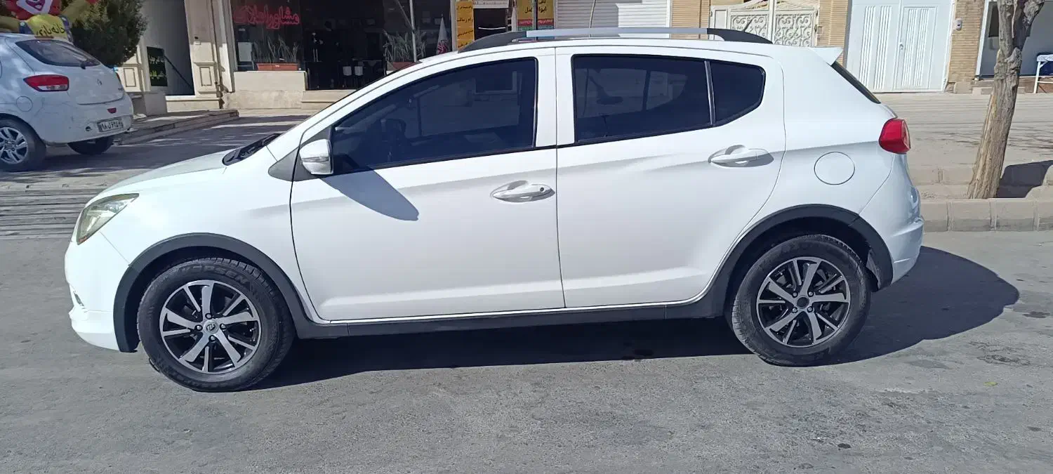 با پول پژو شاسی بلند خارجی سوار شو|خودرو سواری و وانت|کرمان, |دیوار