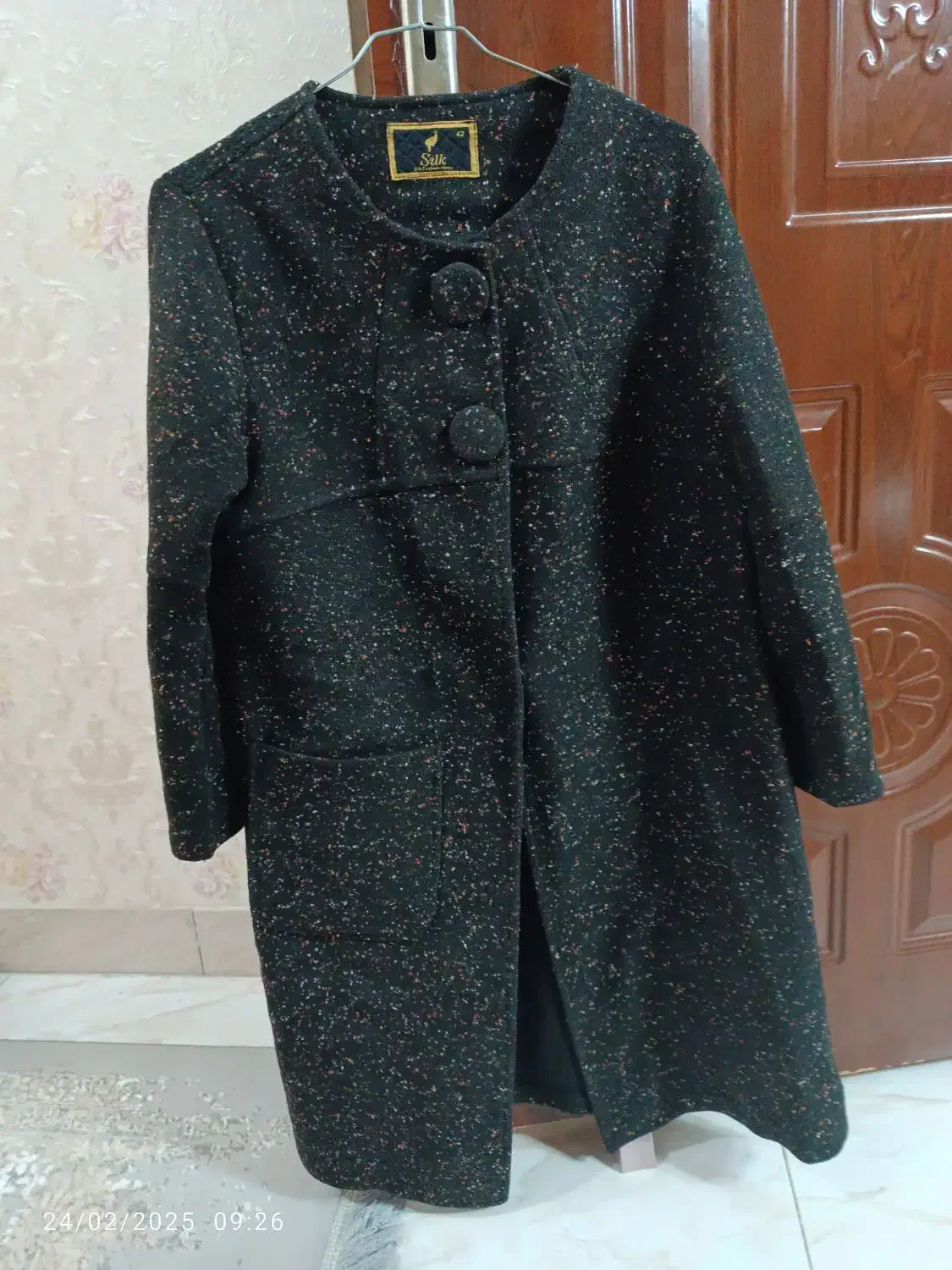 پالتو فوتر|لباس|ری, دیلمان|دیوار