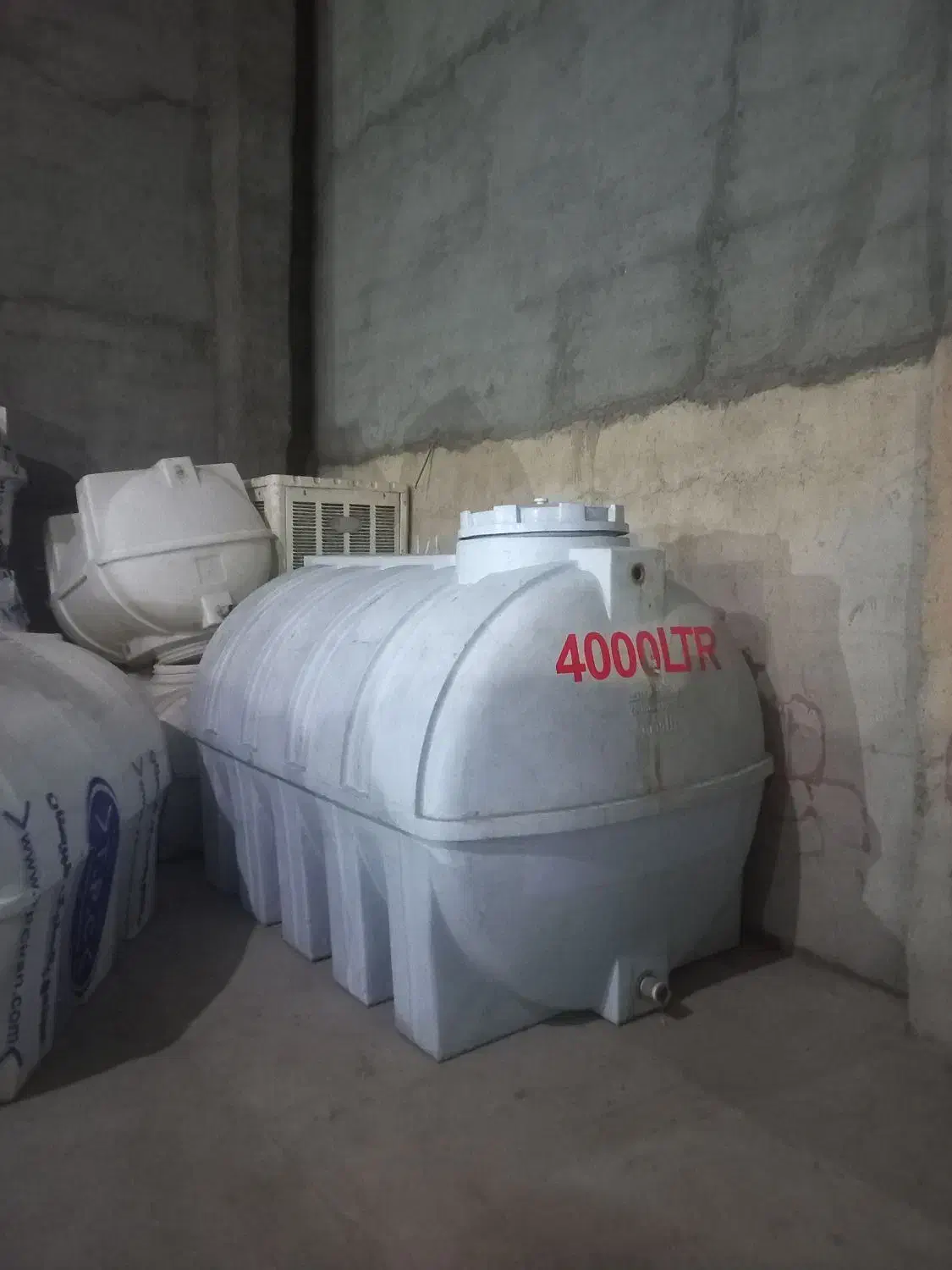 مخزن ۴هزار لیتر|مصالح و تجهیزات ساختمان|اهواز, شهرک اندیشه|دیوار