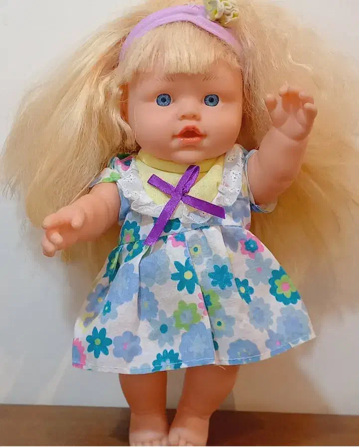 تعدادی عروسک دخترانه واسباب بازی|اسباببازی بچه|تهران, نارمک|دیوار