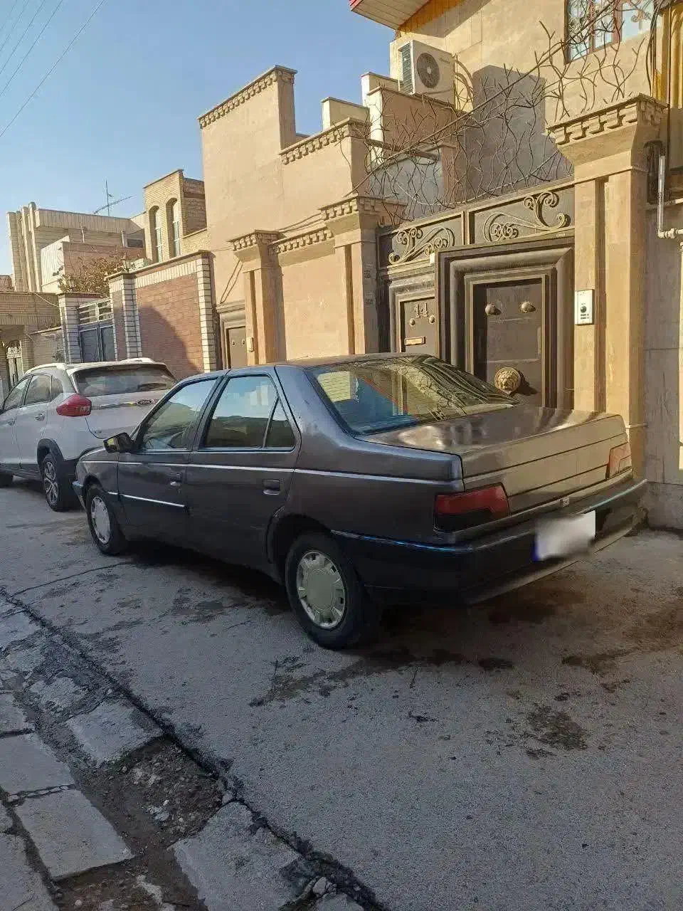 ماشین پژو ۲۰۰۰|خودرو سواری و وانت|قم, تولید دارو و یخچال|دیوار