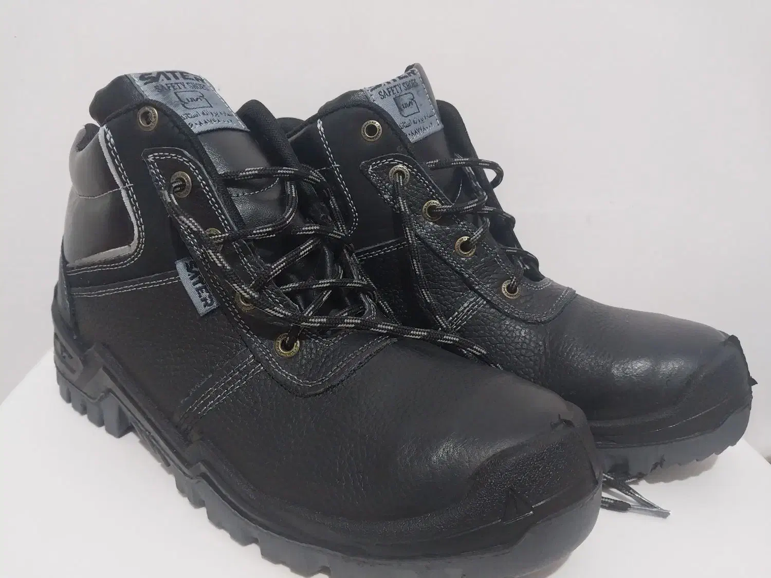 کفش کار|کیف، کفش، کمربند|زنجان, |دیوار