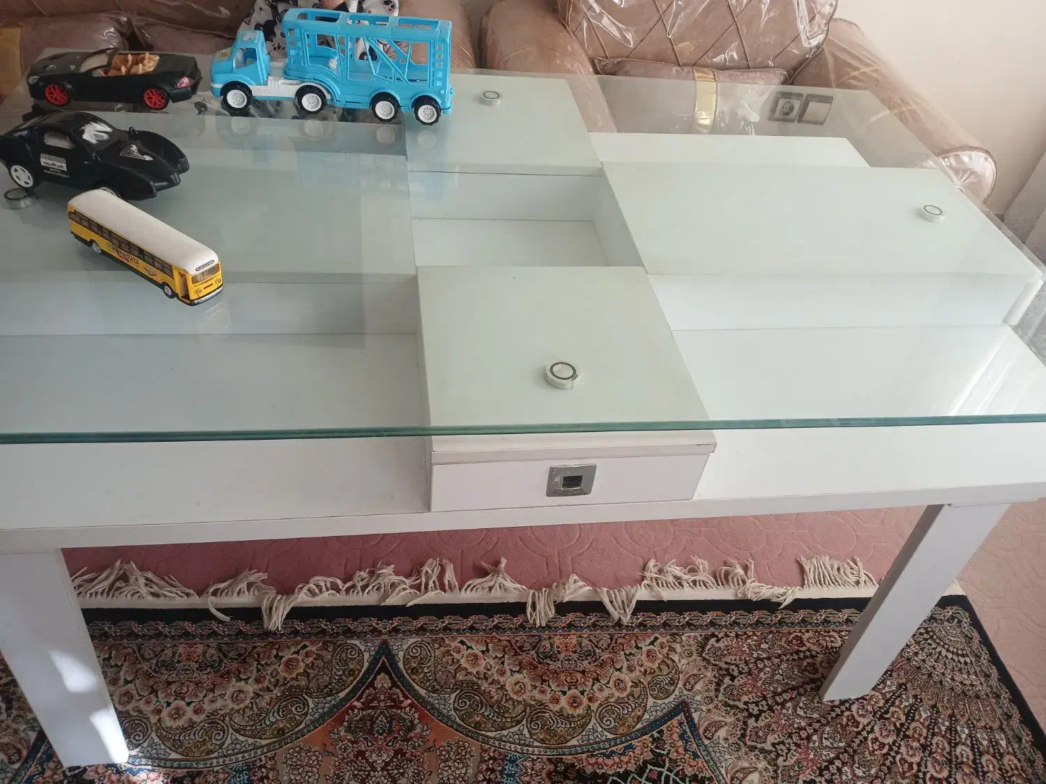 میز ۶ نفره بدون صندلی|میز و صندلی غذاخوری|شاهینشهر, شهرک گلدیس|دیوار